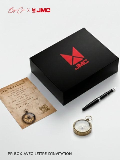 Coffret presse noir estampillé du logo JMC avec montre et stylo